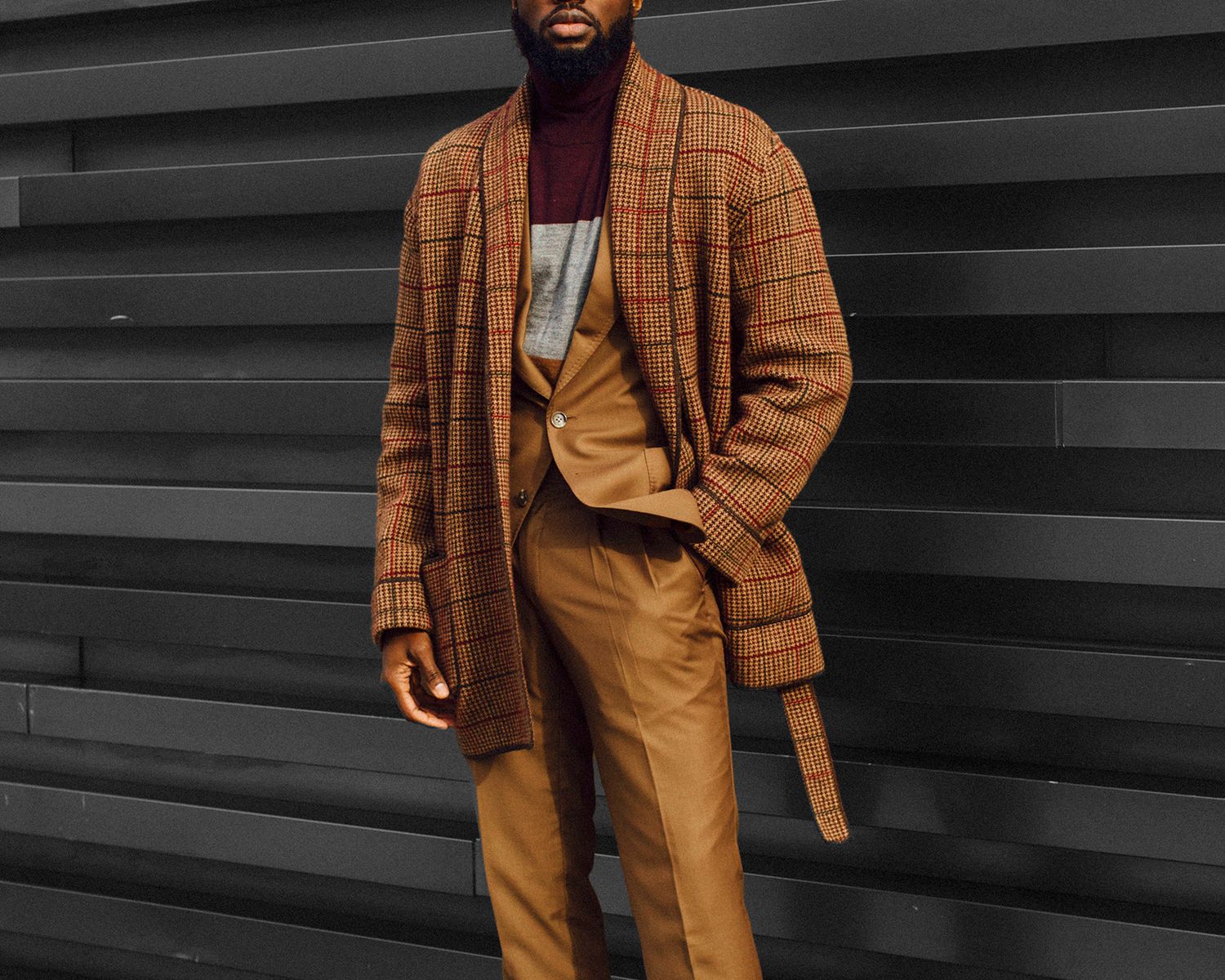 Цвет в мужском гардеробе: как носить коричневый
